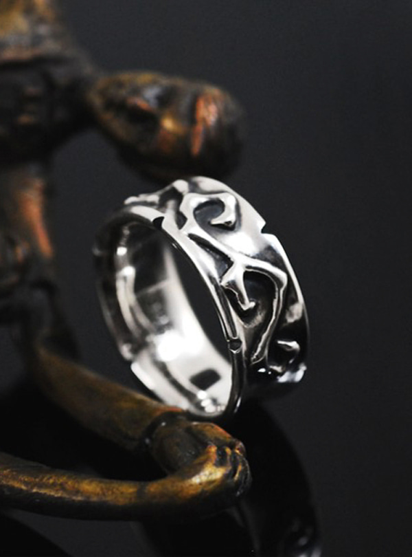 Luv vine-M silver ring